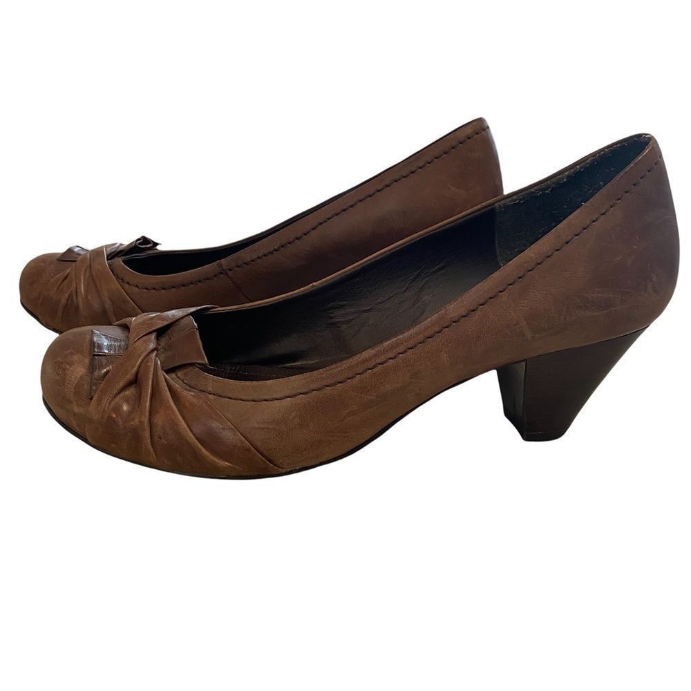 Aldo women’s leather brown shoes 2.5 inch heel size 8.5 (39)